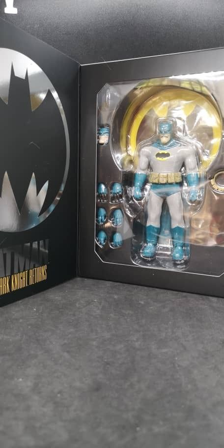 Mezco dark knight deals returns px exclusive