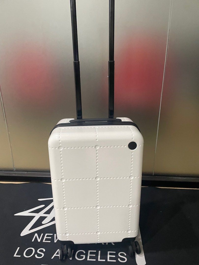 Modern Fish 20 inch luggage 35 x 23 x 55cm Carousell