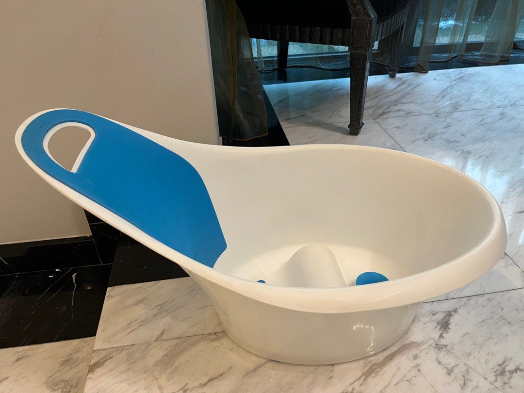 Munchkin sit and soak bathtub sales