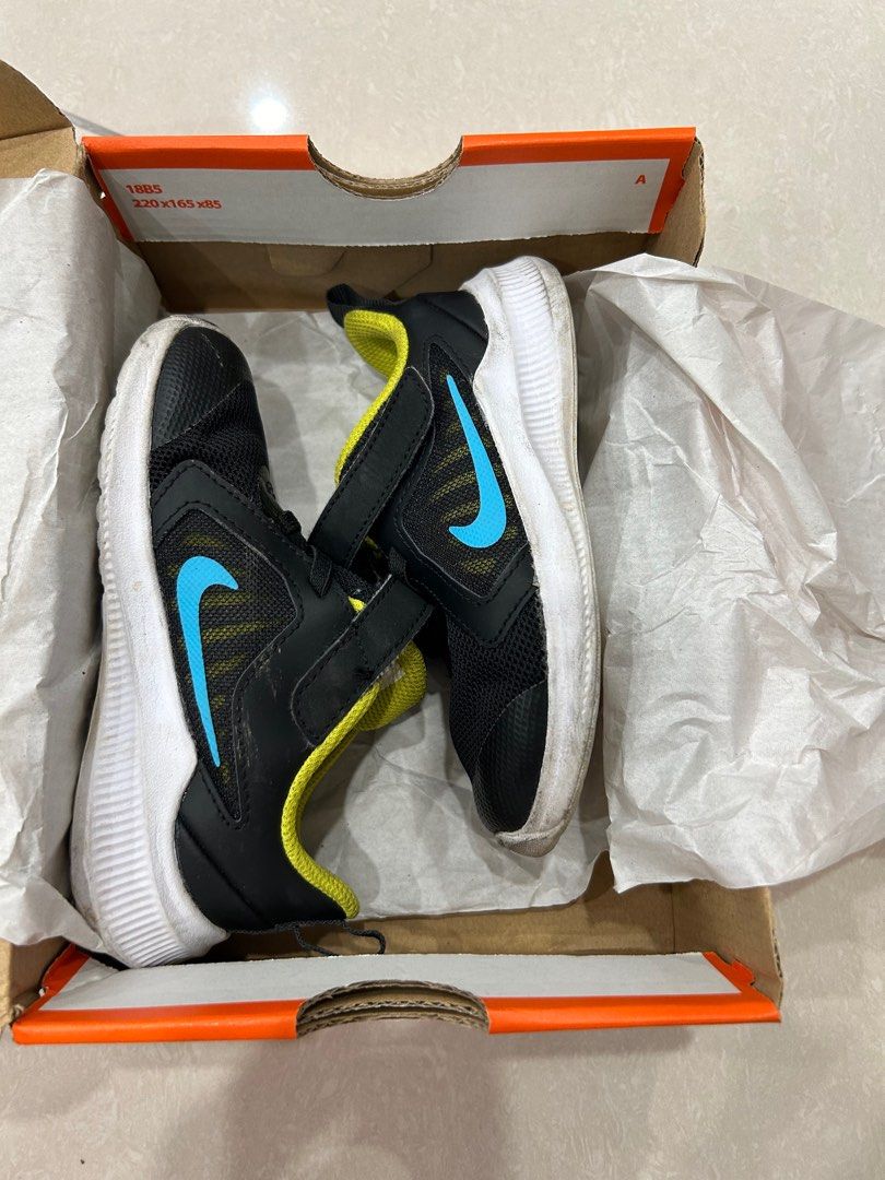 Kids nike size 5 shop
