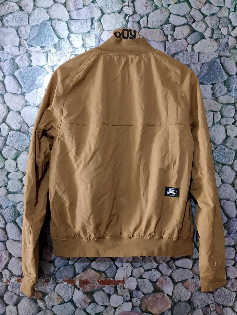 Nike sb bomber jacket golden beige hot sale