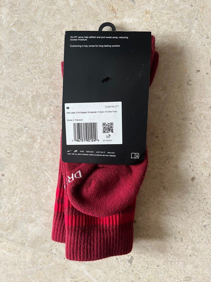 Red nike hotsell sock