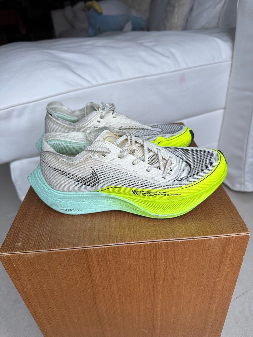 Nike zoomx vaporfly sales next womens 7.5