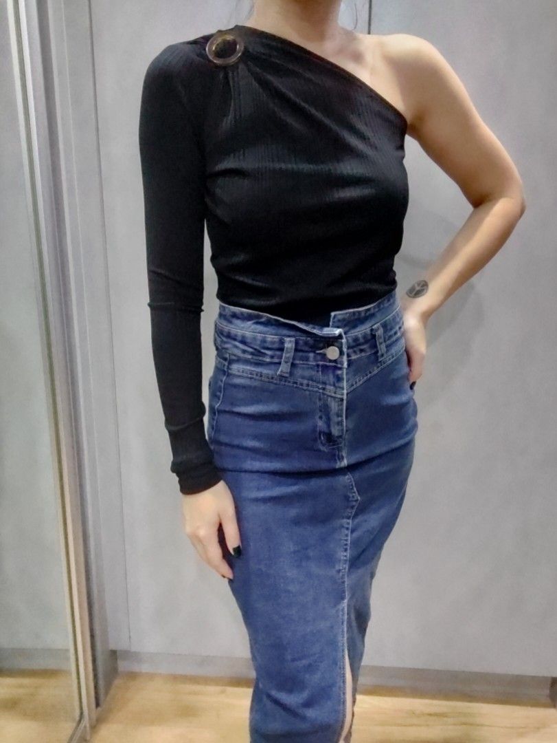 One sided sleeve discount top