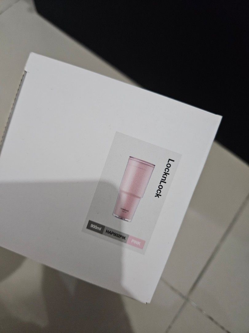 Original LocknLock Tumbler 900 ml (Category: Water Bottles & Tumblers) located in Quezon City. Submitted by myyoongi (Listing ID 1274731048, Image 3). Description: ✨️ LocknLock Tumbler 900 ml ✨️ Brand new ✨️ Never used ✨️ Negotiable price, just DM me :) MOP: Bank transfer, Gcash MOD: GGX, SDD if appicable 📍QC.