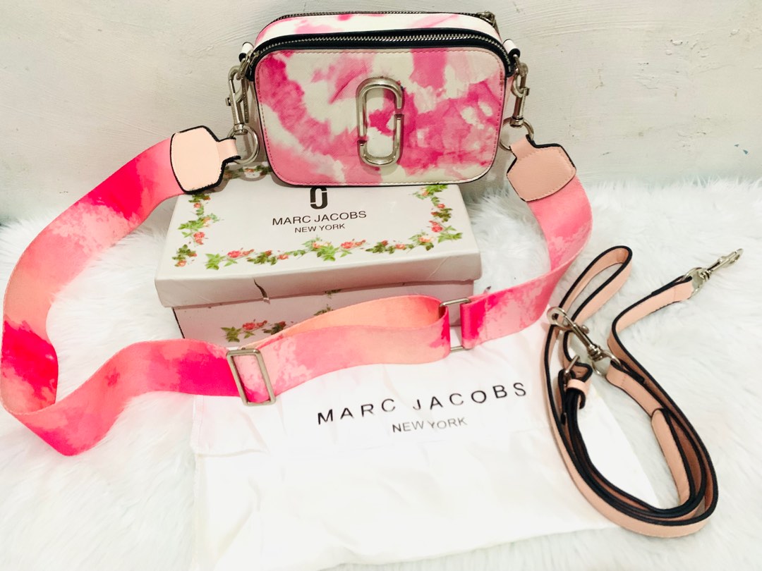 Original Marc Jacobs sling bag, Luxury, Bags & Wallets on Carousell