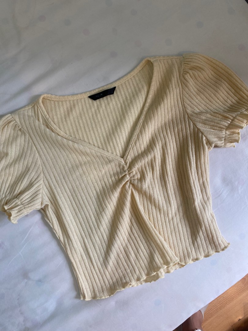 Pastel yellow crop top, Women's Fashion, Tops, Shirts on Carousell