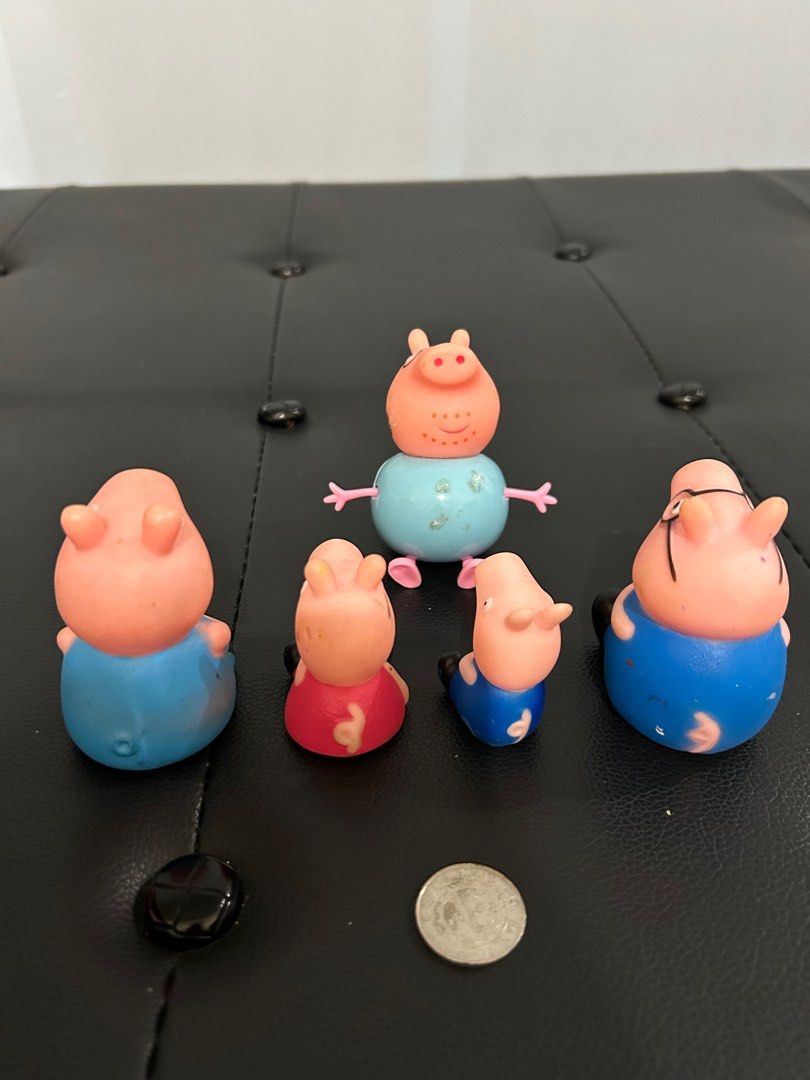 Peppa Pig set (Category: Babies & Kids Fashion) located in Manila. Submitted by chen_clybelles (Listing ID 1274776888, Image 2). Description: Take all..