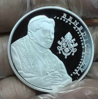 Pope Benedict XVI Memorial Medallion