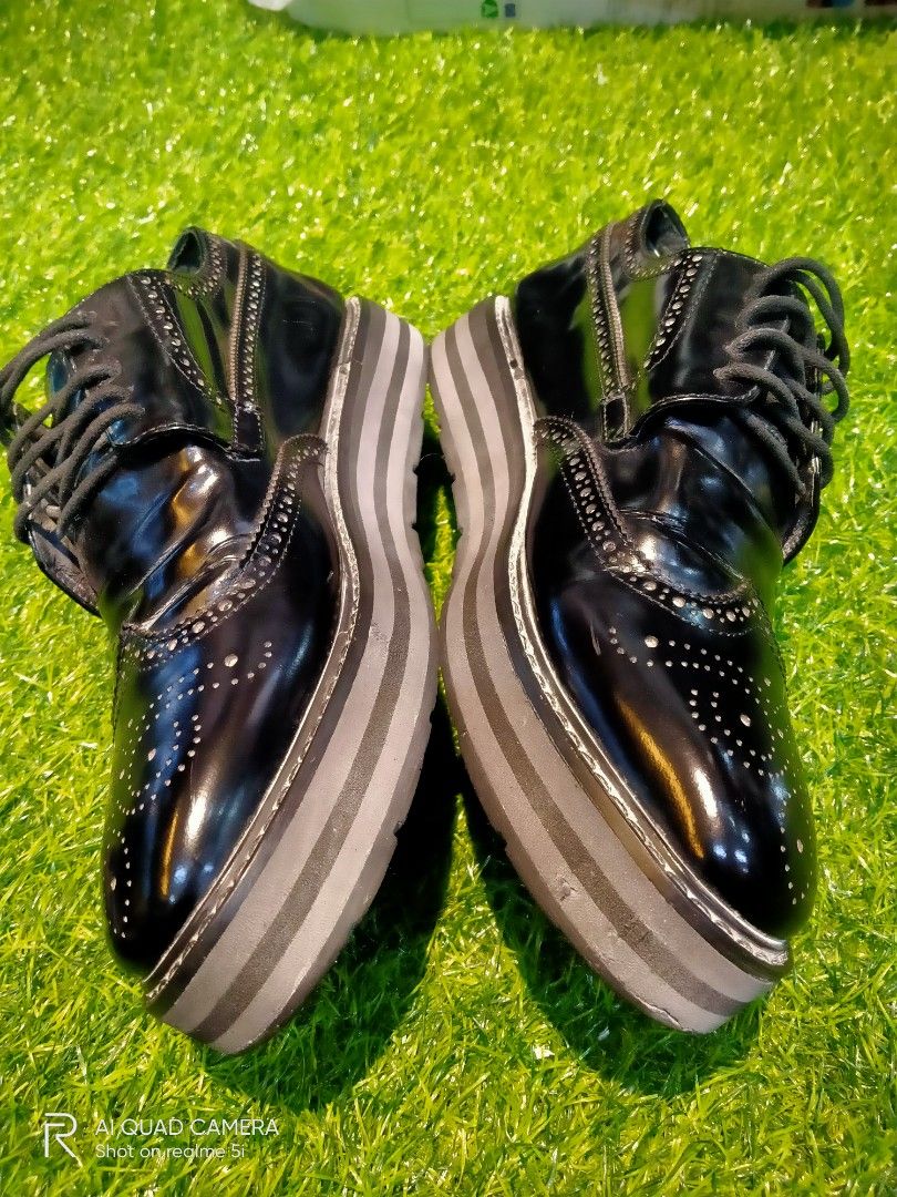 PRADA LEATHER ORIGINAL USED SHOES Men s Fashion Footwear Casual