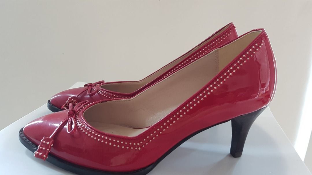 Clarks red shiny heels with ribbon bow