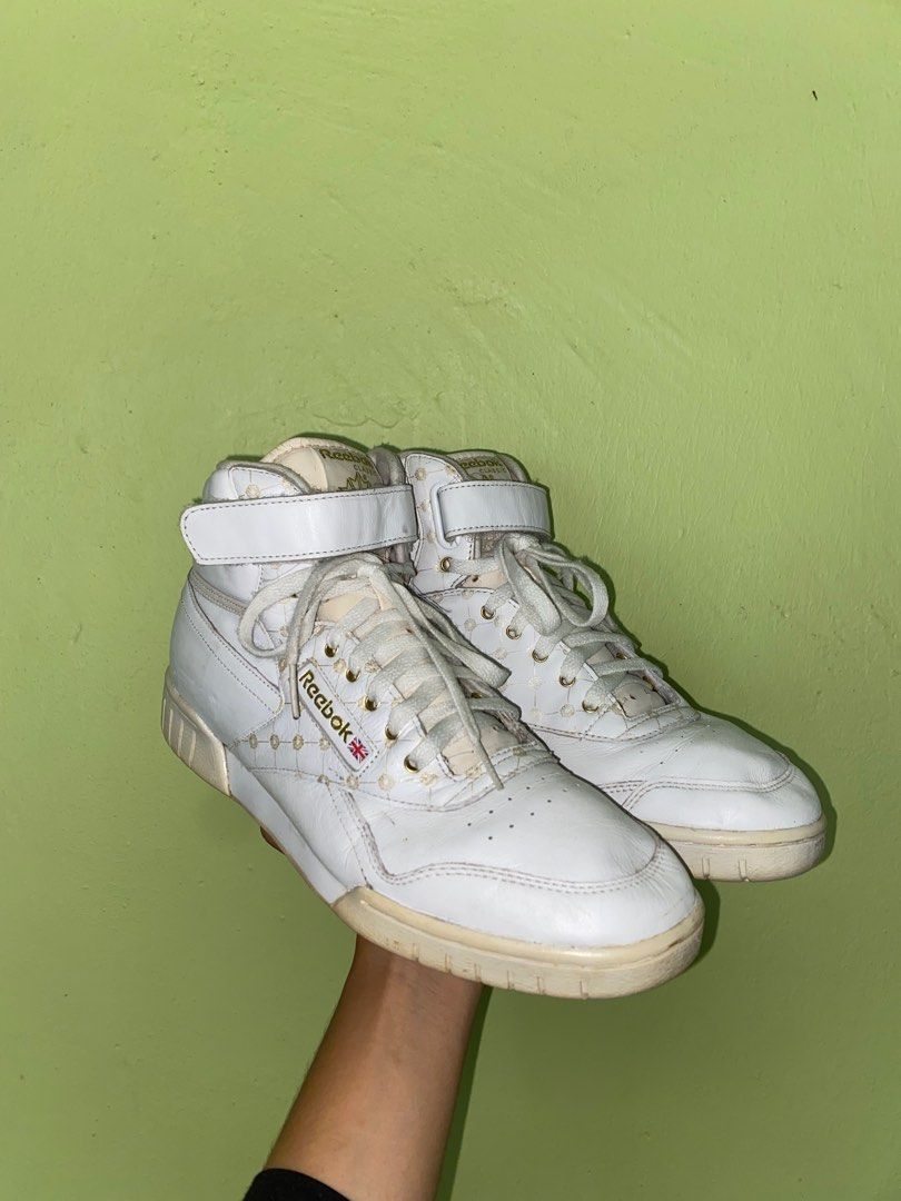 REEBOK CLASSIC SHOES Men s Fashion Footwear Sneakers on Carousell