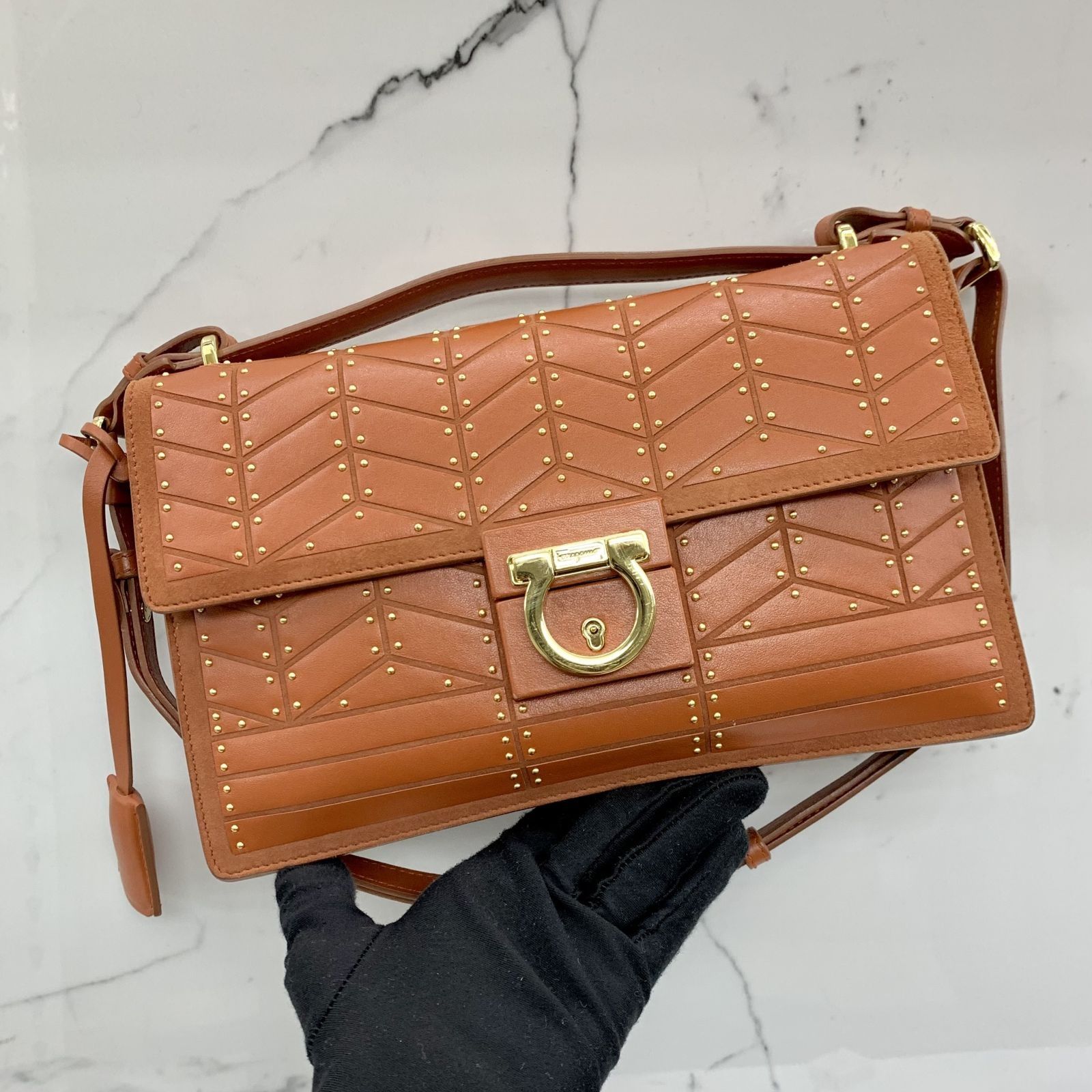 Ferragamo store aileen bag