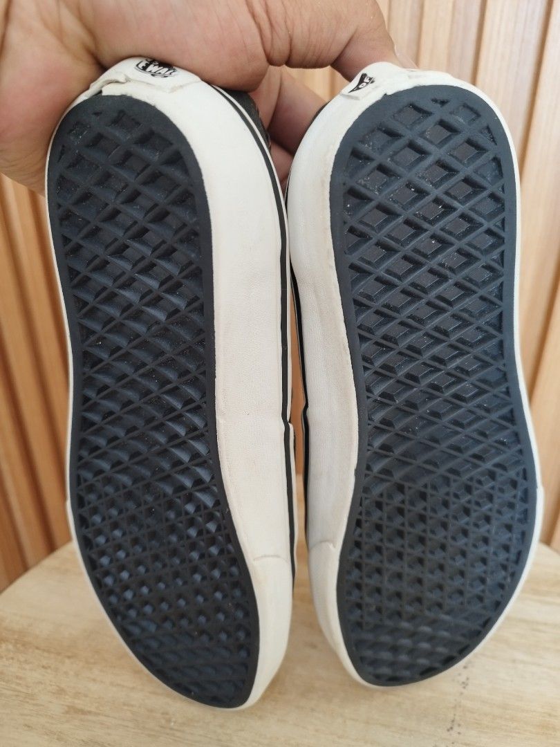 Vans off deals the wall quotes