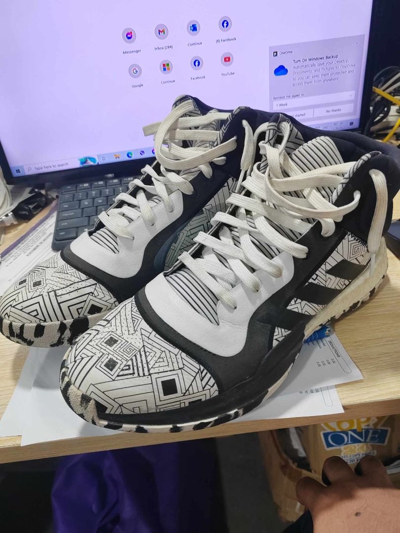 Adidas boost deals size 14
