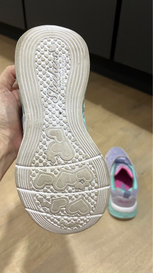 Skechers lights not working discount