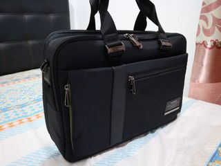 (Kategori: ) berada di . Dikirim oleh windywidyaa (ID iklan 1274675837, Gambar 1). Deskripsi: .