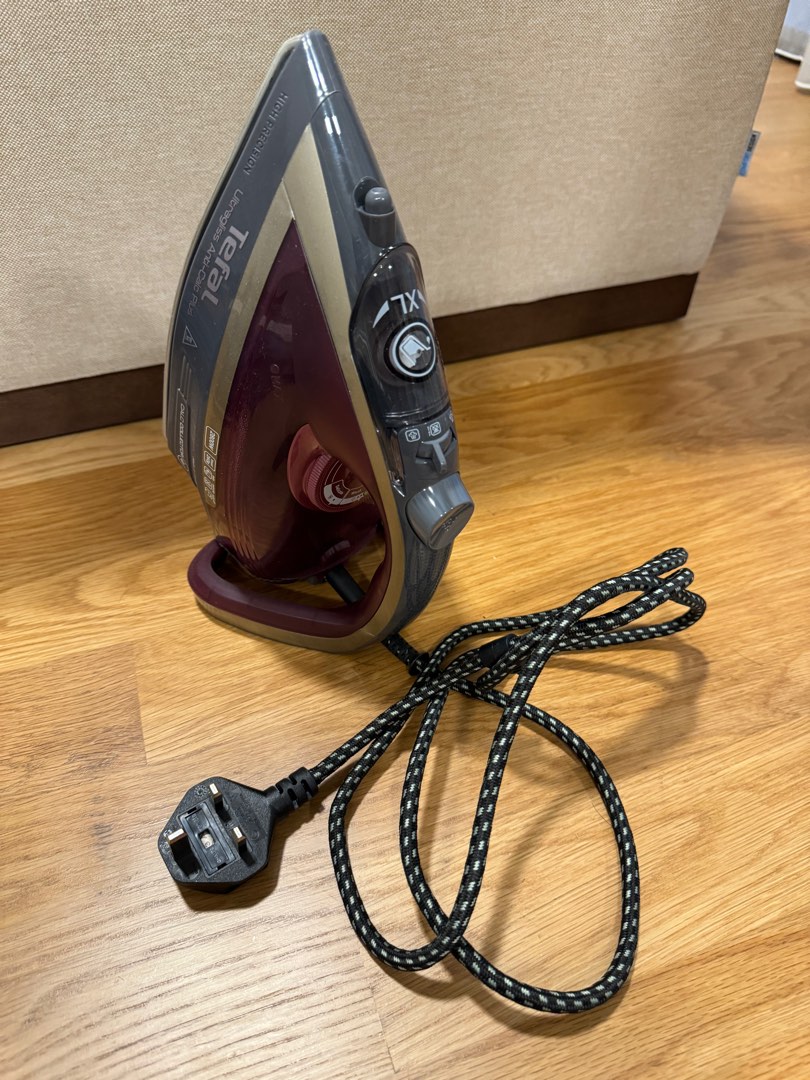 Tefal Ultragliss Anti-Calc Plus Iron FV6840, TV & Home Appliances ...