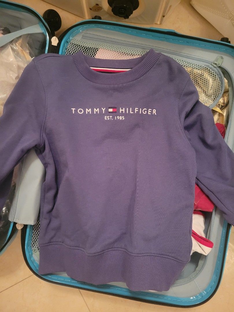Tommy 長袖衫全新, 兒童＆孕婦用品, 嬰兒及小童流行時尚- Carousell