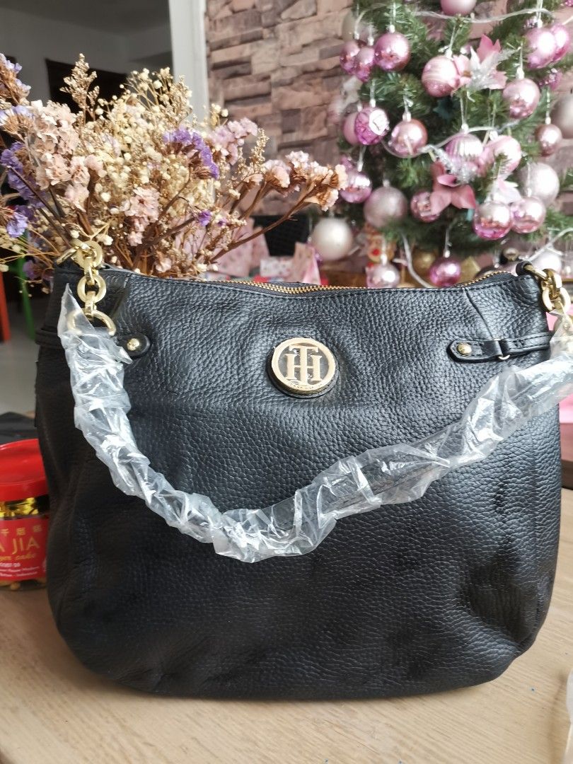 Tommy hilfiger hot sale leather handbags