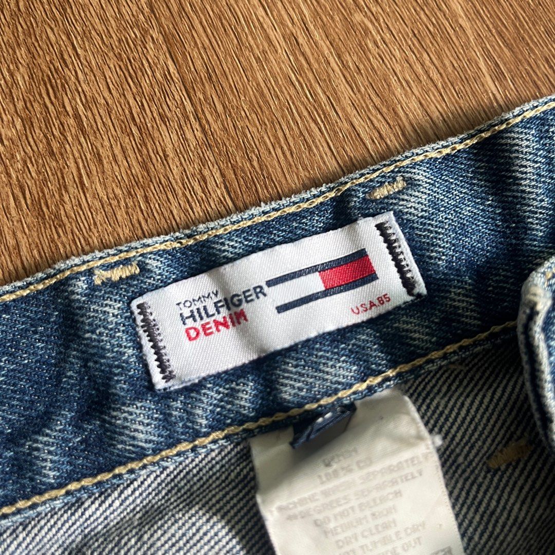 Tommy hilfiger straight cut jeans Men s Fashion Bottoms Jeans on Carousell
