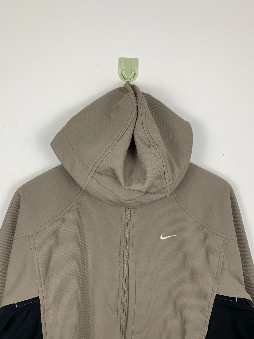 Nike sales hoodie waterproof