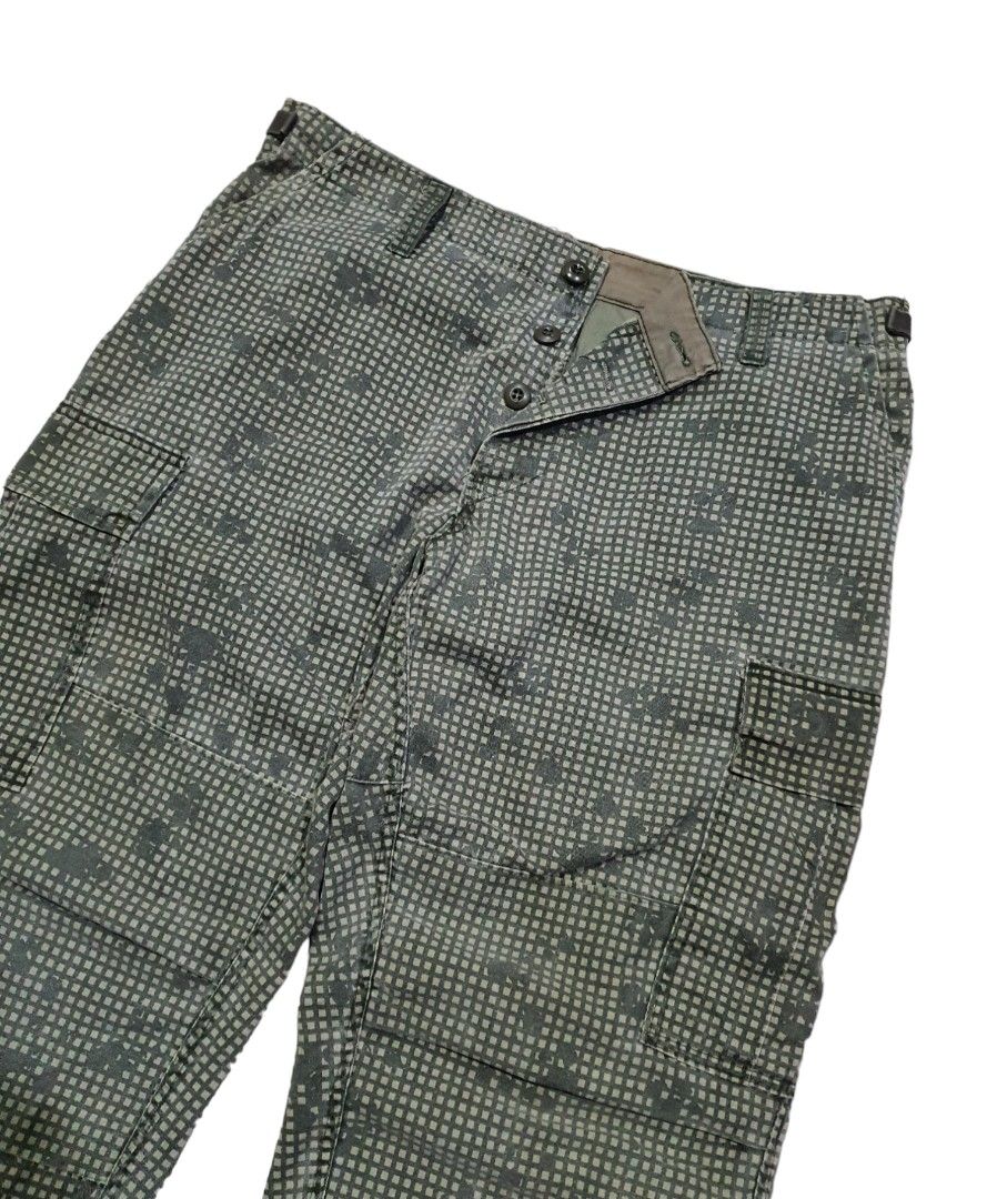 Helikon-Tex Men's UTP Trousers Polycotton Stretch R/S Desert Night Camo  Size XL Reg (EU) / W36, L32 (US) : Amazon.co.uk: Fashion