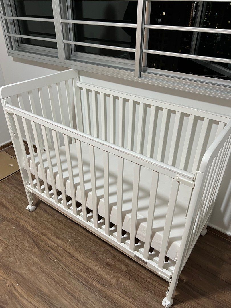 Used baby 2025 cot for sale
