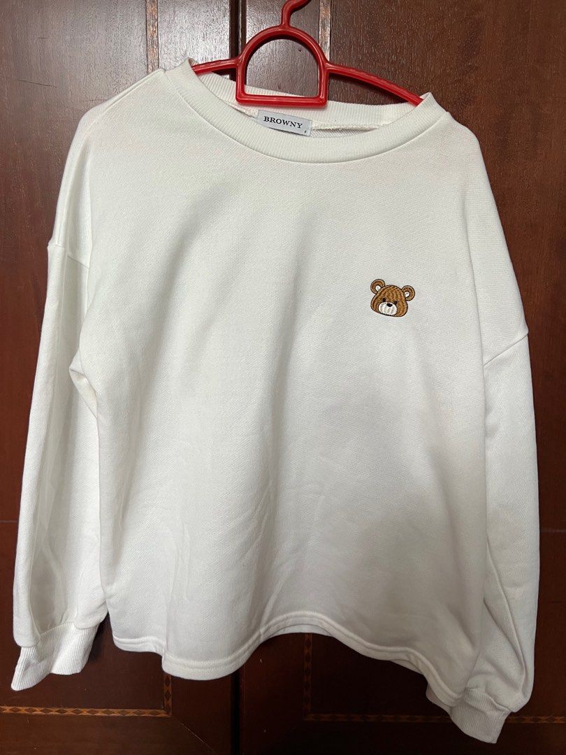 White Bear Hoodie Sweater