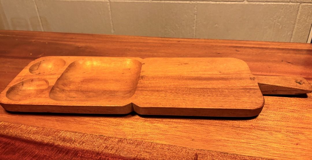 Wooden Board with Compartments (Category: Knives & Chopping Boards) located in Las Pinas. Submitted by tienda_ (Listing ID 1274681572, Image 1). Description: Wooden Board with Compartments.