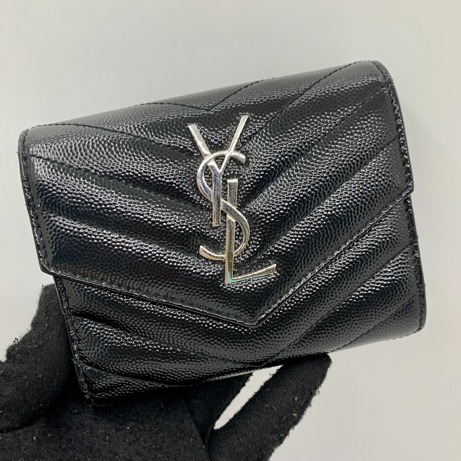 YVES SAINT LAURENT 403943 BLACK TRI FOLD COMPACT SHW WALLET 237044563