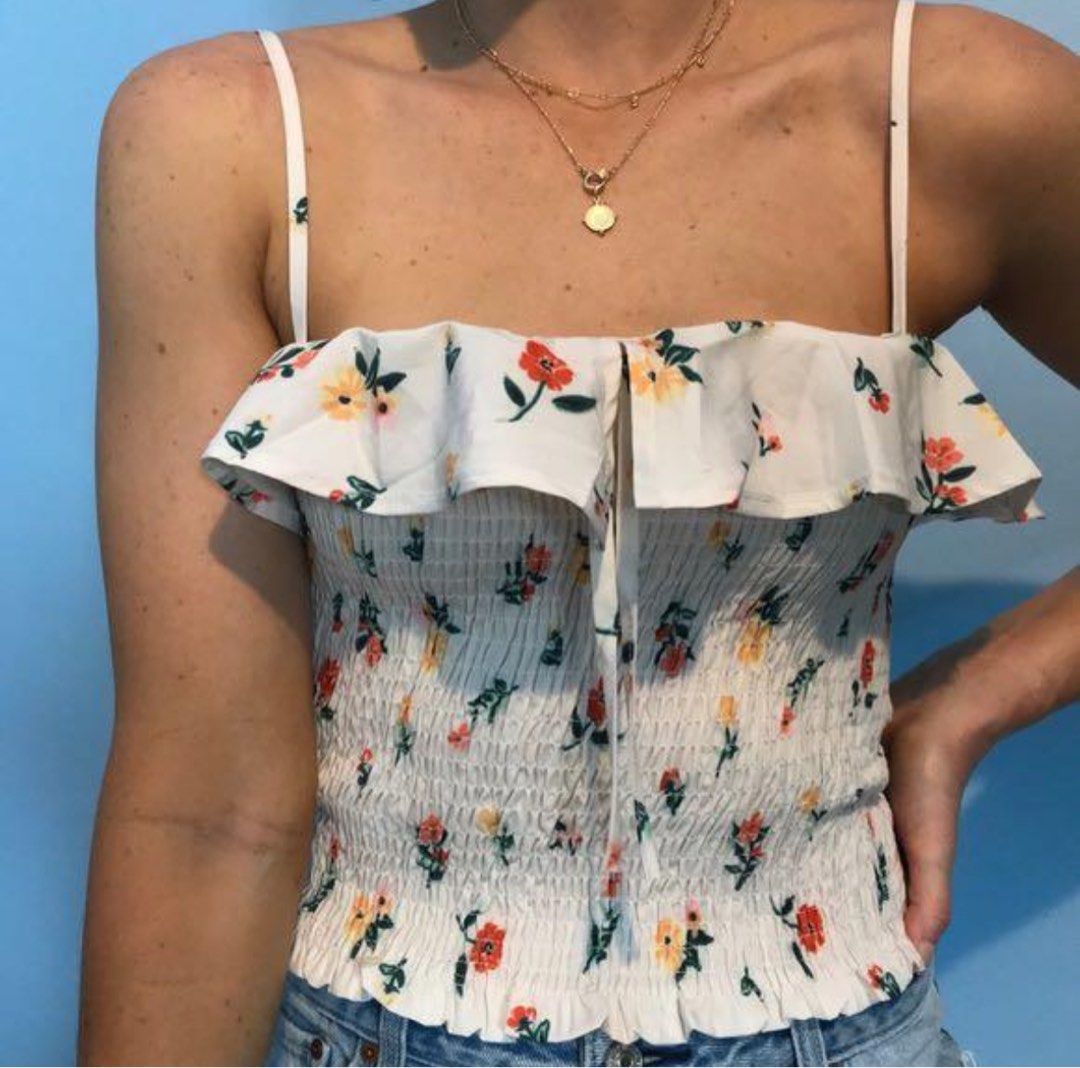 Zara blush smocked floral spaghetti strap top (Category: Sleeveless) located in Taguig. Submitted by kimynie (Listing ID 1274773673, Image 1). Description: - Very flattering and dainty - fits S-M - retails almost 2,000 - blush color in actual - smocked details and thin spaghetti straps ensure flattering fit - used a few times only 💰 Payment options: - gcash - bank transfer to BPI account 🚚 Shipping fee c/o buyer Shipping options: - sh0pee check