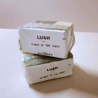 [貨裝] $48/1個 LUSH Demon in the Dark Soap  黑夜閃靈香氛皂 100g  Full Size (現貨2個) **不包郵**62941467149571110