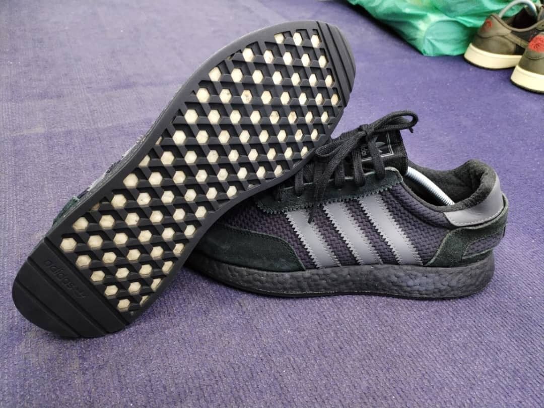 Iniki boost clearance triple black