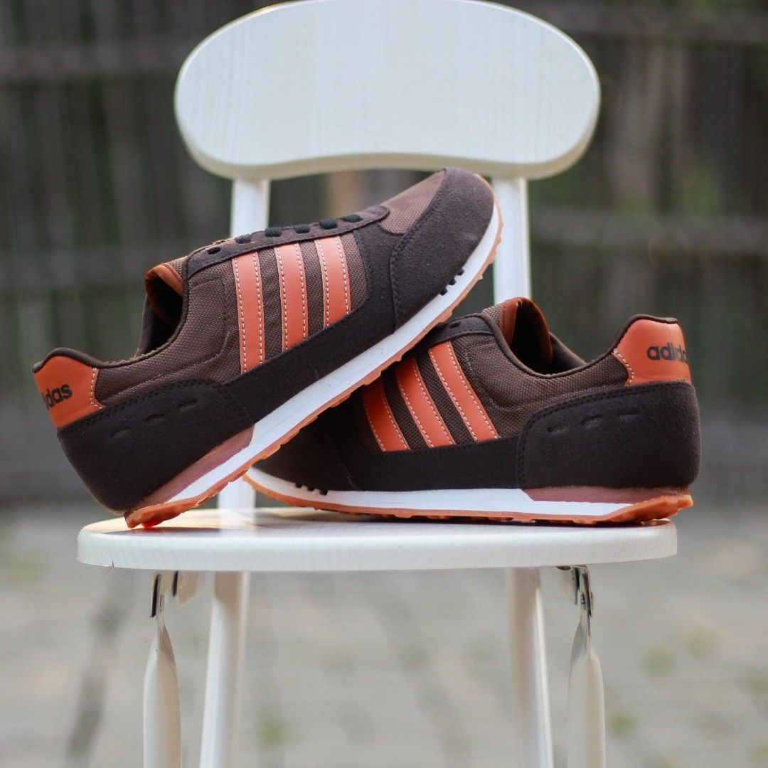 adidas neo city racer brown