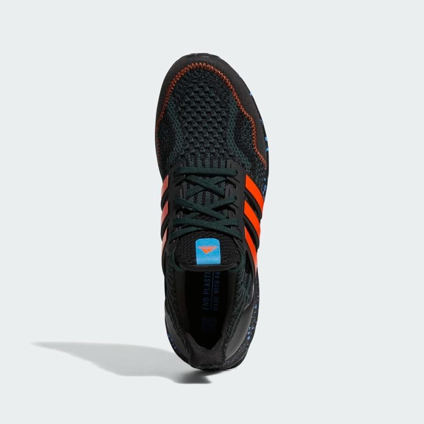 Ultraboost store 18 black