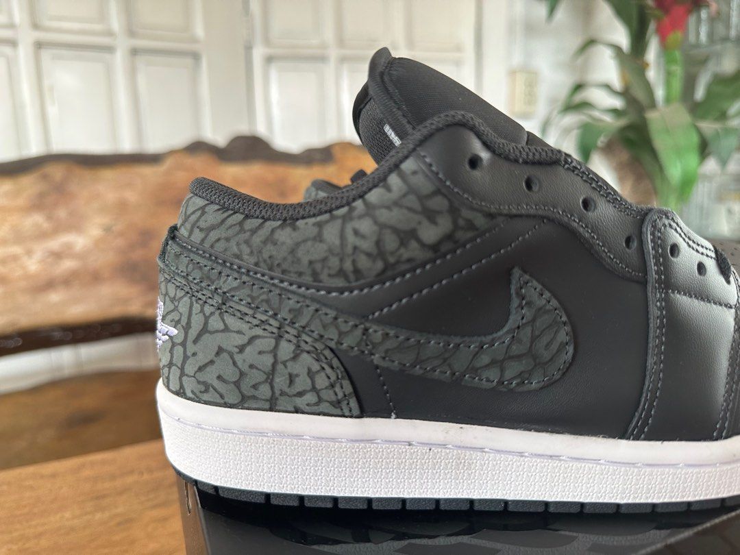 aj1 low elephant