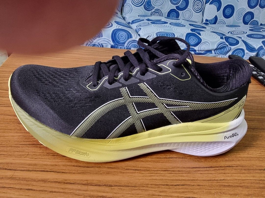 Asics tennis store shoes olx
