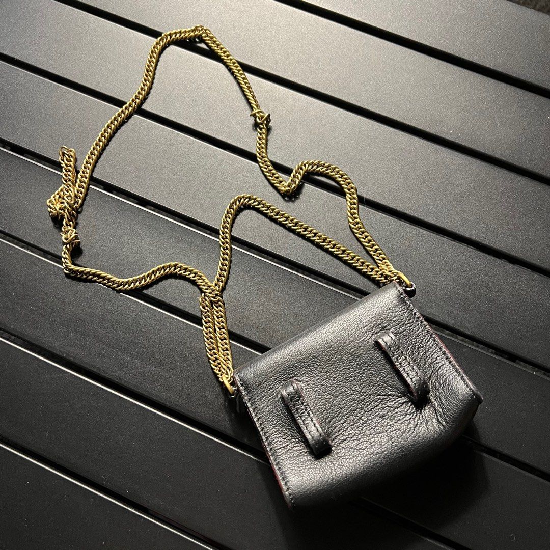 authentic givenchy nano gv3 (Category: Luxury Bags & Wallets) located in Binalonan. Submitted by sheenaluxarchive (Listing ID 1275116453, Image 3). Description: givenchy nano gv3 authentic sign of used only no major flaws.