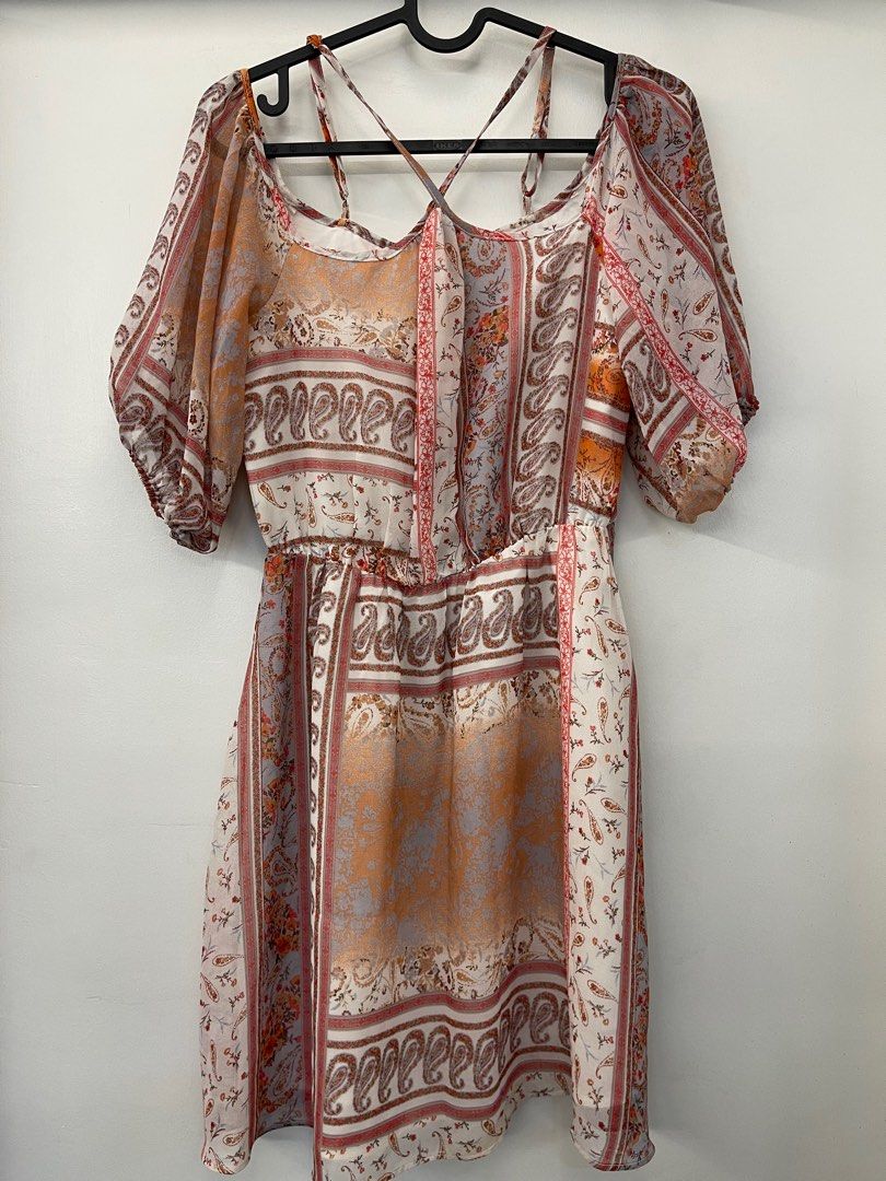 BCBG DRESS (Category: Dresses) located in Cainta. Submitted by closetbyleigne (Listing ID 1274965026, Image 1). Description: SALE! Php399 only + shipping Size: XS - Please manage your expectations since items are preloved. Color may vary due to lighting. ❗️NO RETURN. NO CANCELLATION! ➡️First to comment MINE!✨ 💳MOP: BDO, BPI & GCash only Part of sales go to QUIAPO CHURCH. 🙏🏼Thank you! 😊 .