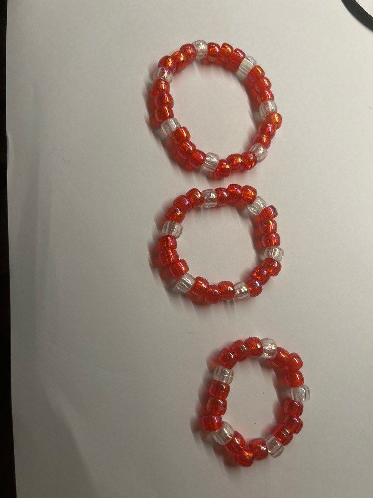 Red and white cheap bead bracelet