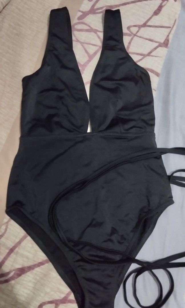 Black One piece (SoSo Swimwear), Women's Fashion, Swimwear, Bikinis ...