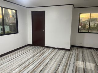 Bright and windy unit for rent along boni ave