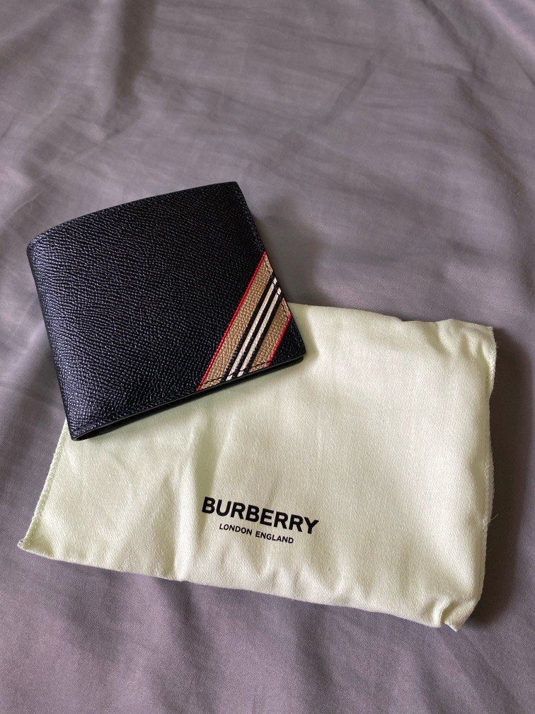 Burberry london england wallet store
