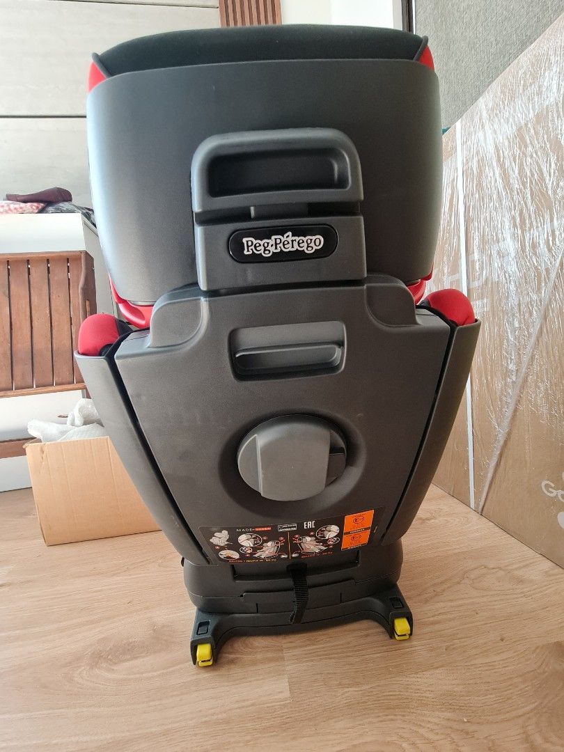 Car seat peg perego (Category: Car Seats) located in Las Pinas. Submitted by azuelanes9207 (Listing ID 1274959074, Image 3). Description: but in a very good condition. it just stayed in the car. Recommended for children 40 to 120 lbs, and up to 63 inches please search about the product . https://youtu.be/KTXLZj8YGKA?feature=shared.