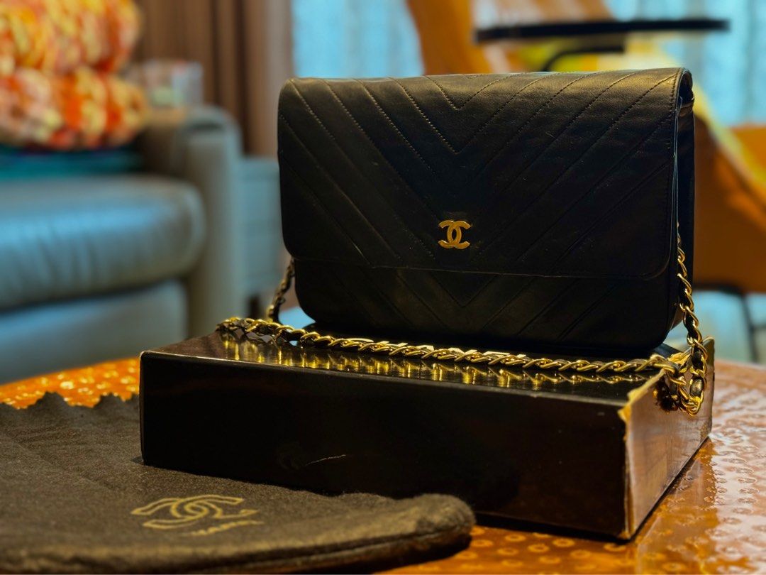 Vintage Chanel Wallet on Chain handbag in black lamb leather
