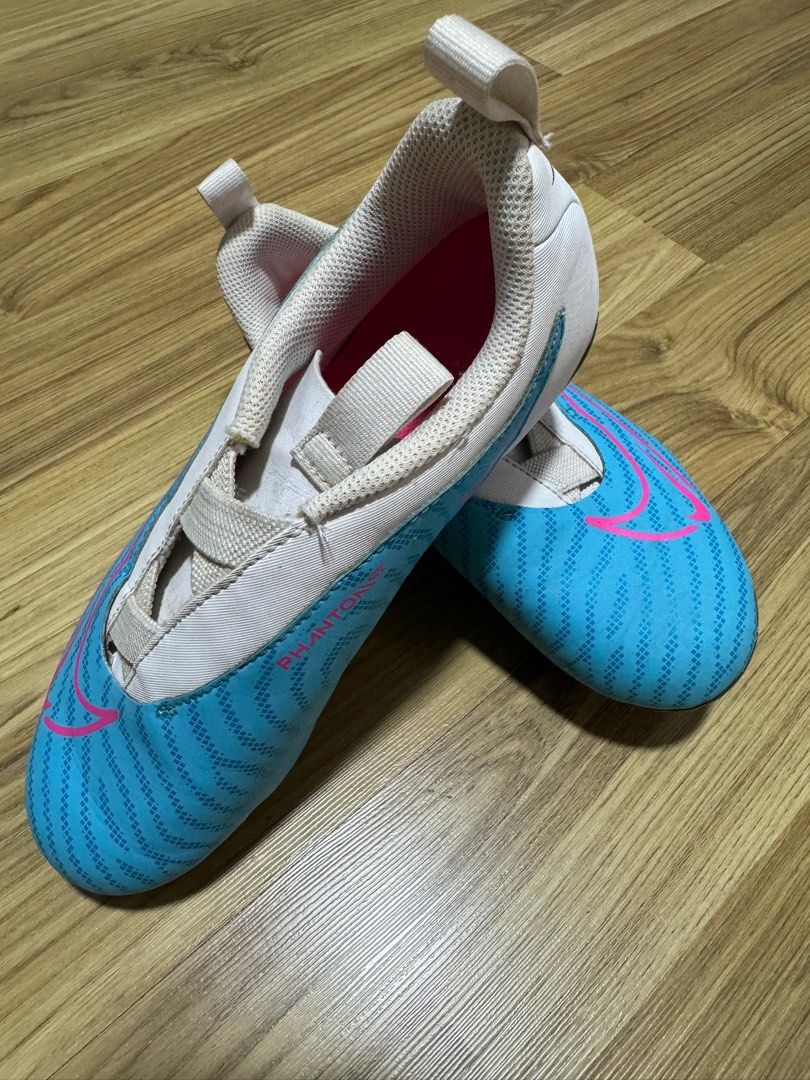 Children top soccer shoes