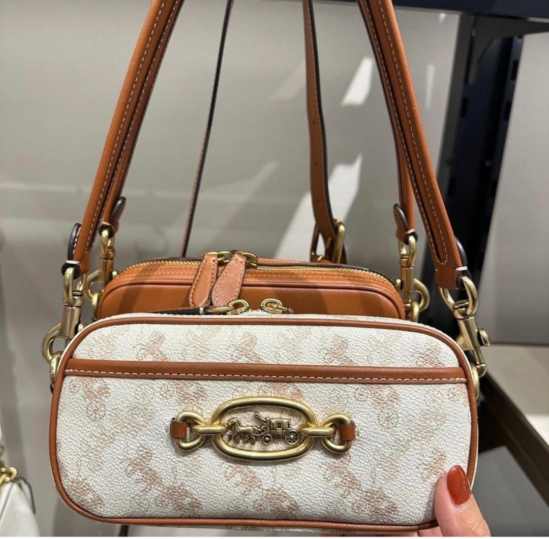 Coach on sale avery carryall