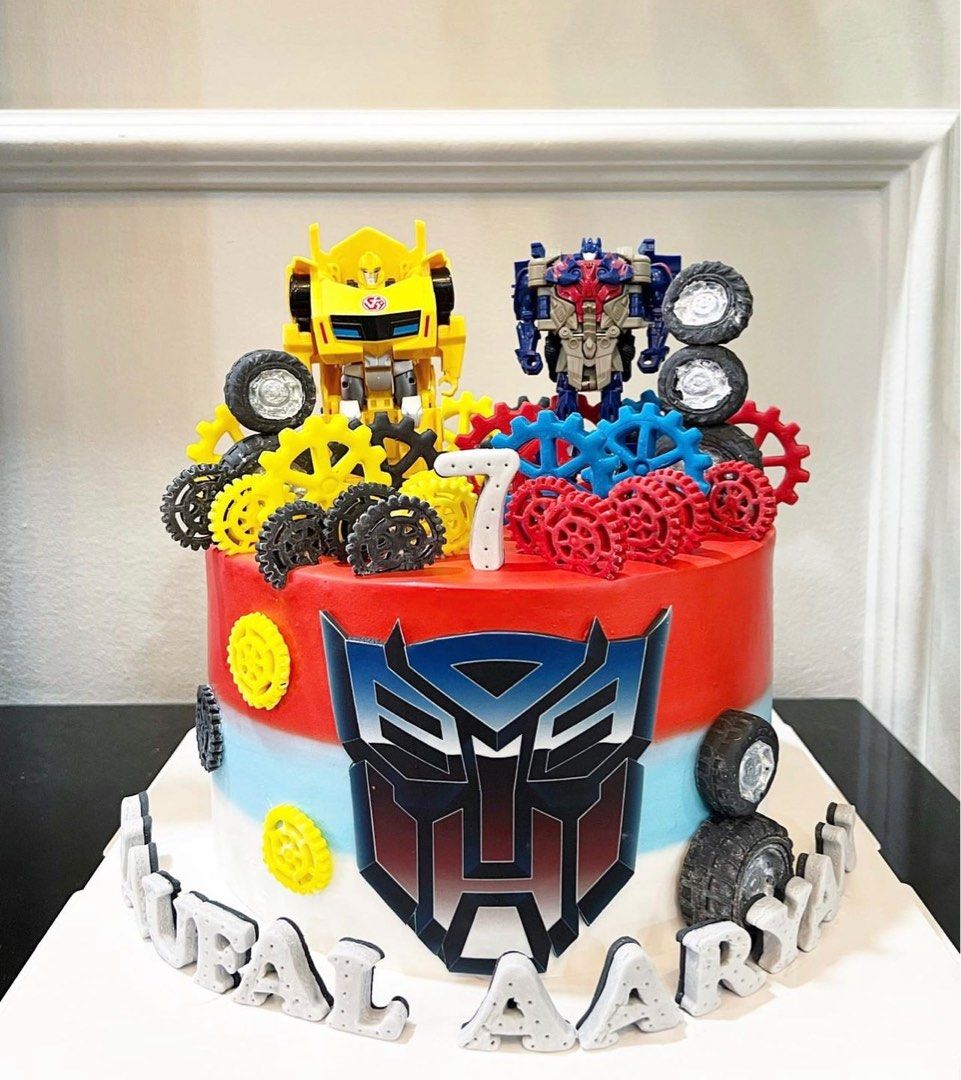 Transformers - Autobots Roll Out 225-B123 Cake Topper | JB Cookie Cutters