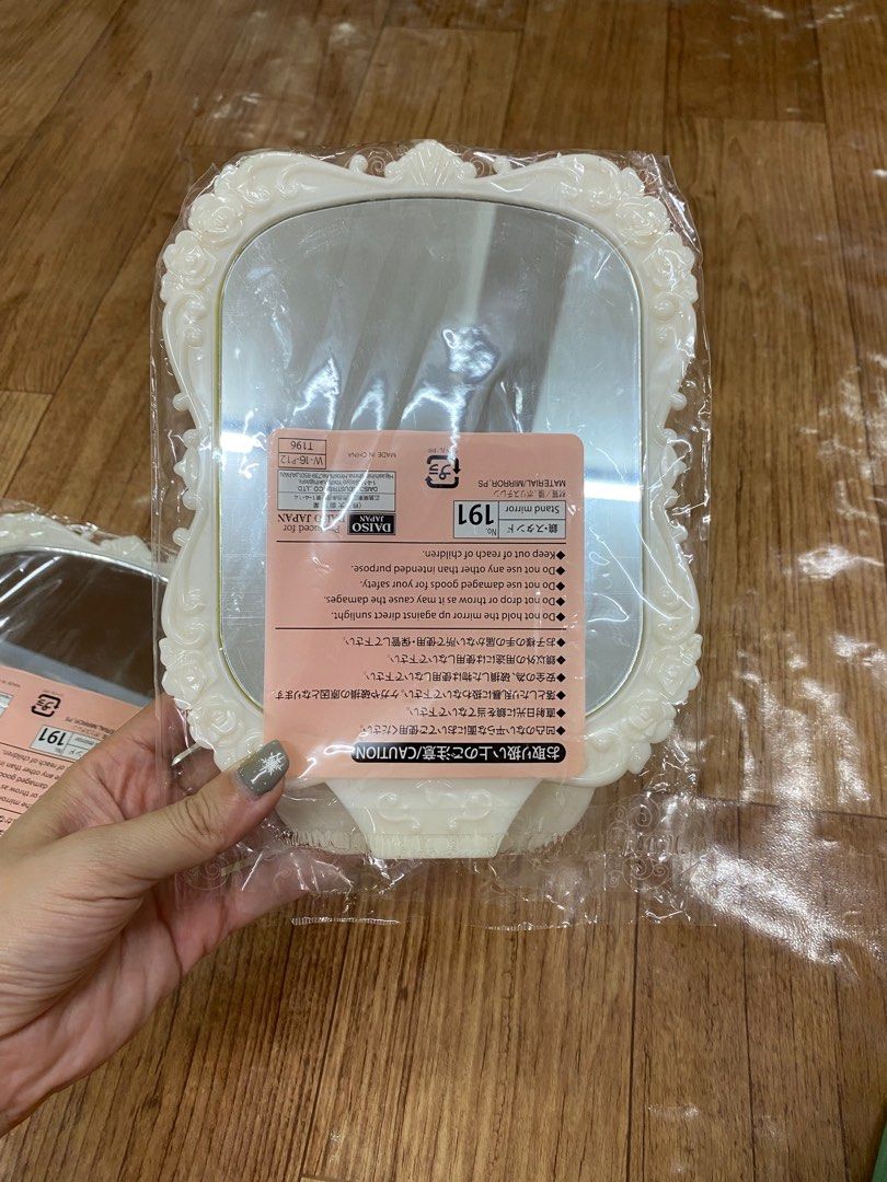 Daiso mirror, Furniture & Home Living, Home Decor, Mirrors on Carousell